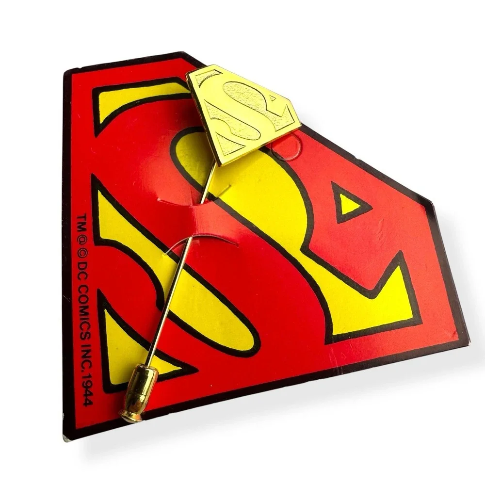 NOS Vintage Superman‎ S Chest Logo Comic Brass Collectible Stick Pin 1977